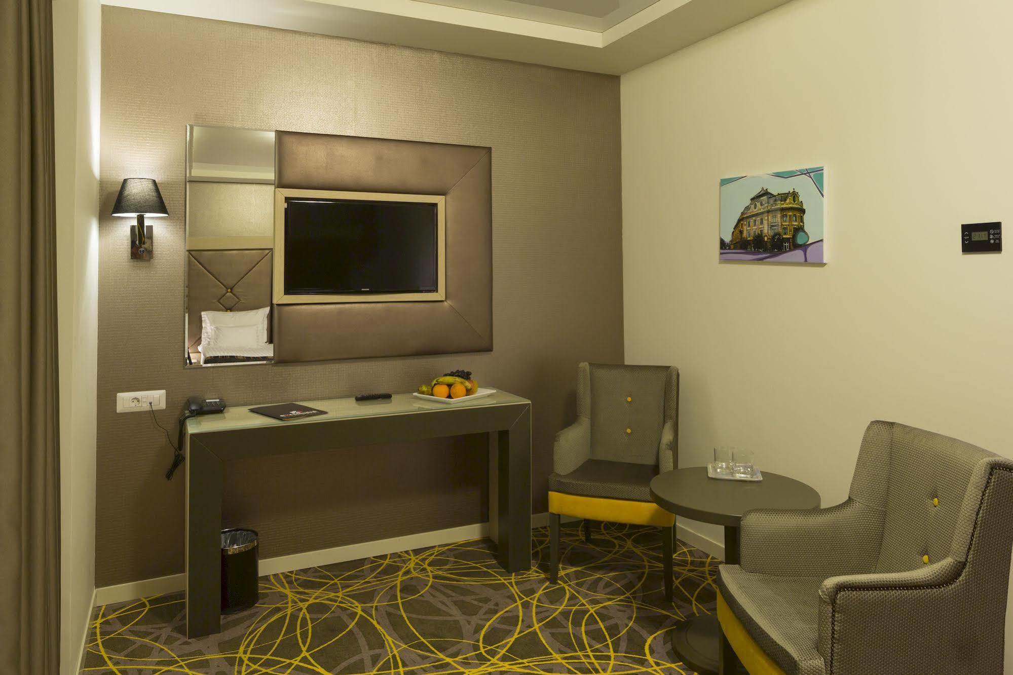 Exclusive Hotel & More Sibiu Luaran gambar