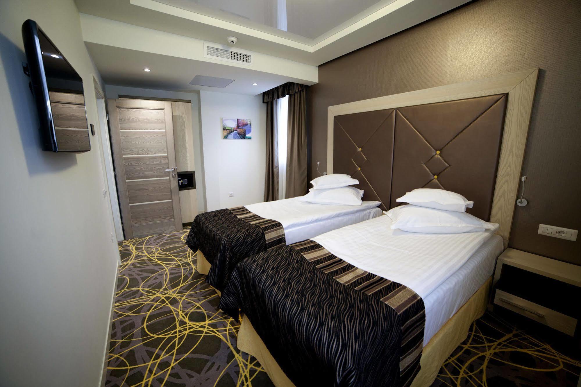 Exclusive Hotel & More Sibiu Luaran gambar