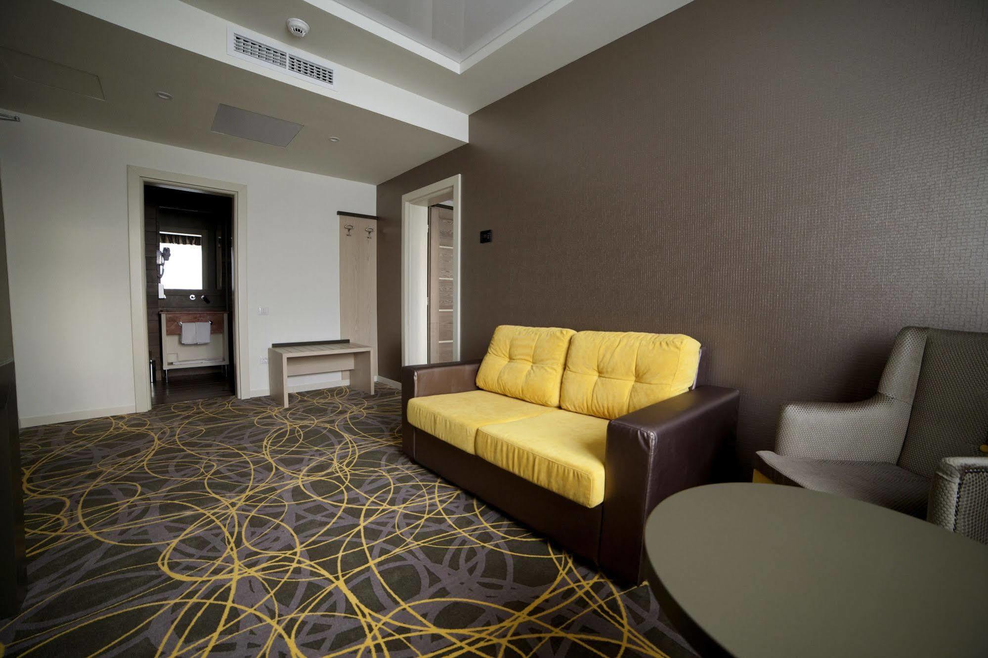 Exclusive Hotel & More Sibiu Luaran gambar