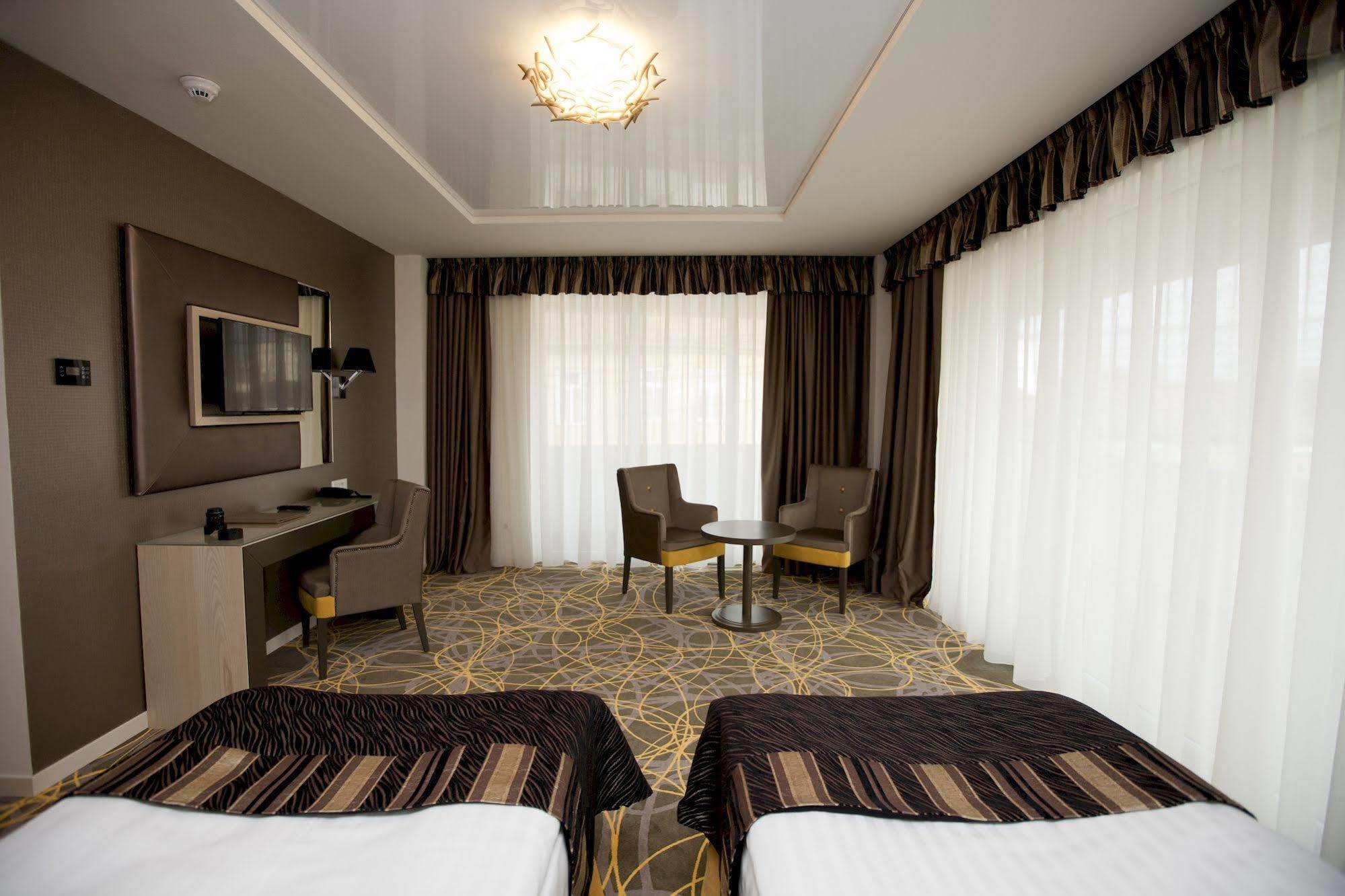 Exclusive Hotel & More Sibiu Luaran gambar